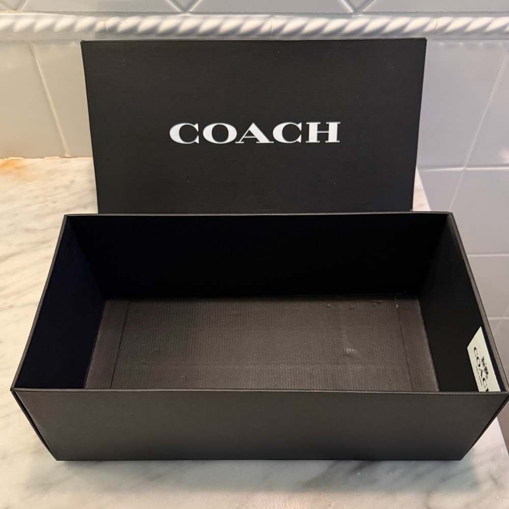 Coach Shoe Box - Picture 5 of 5